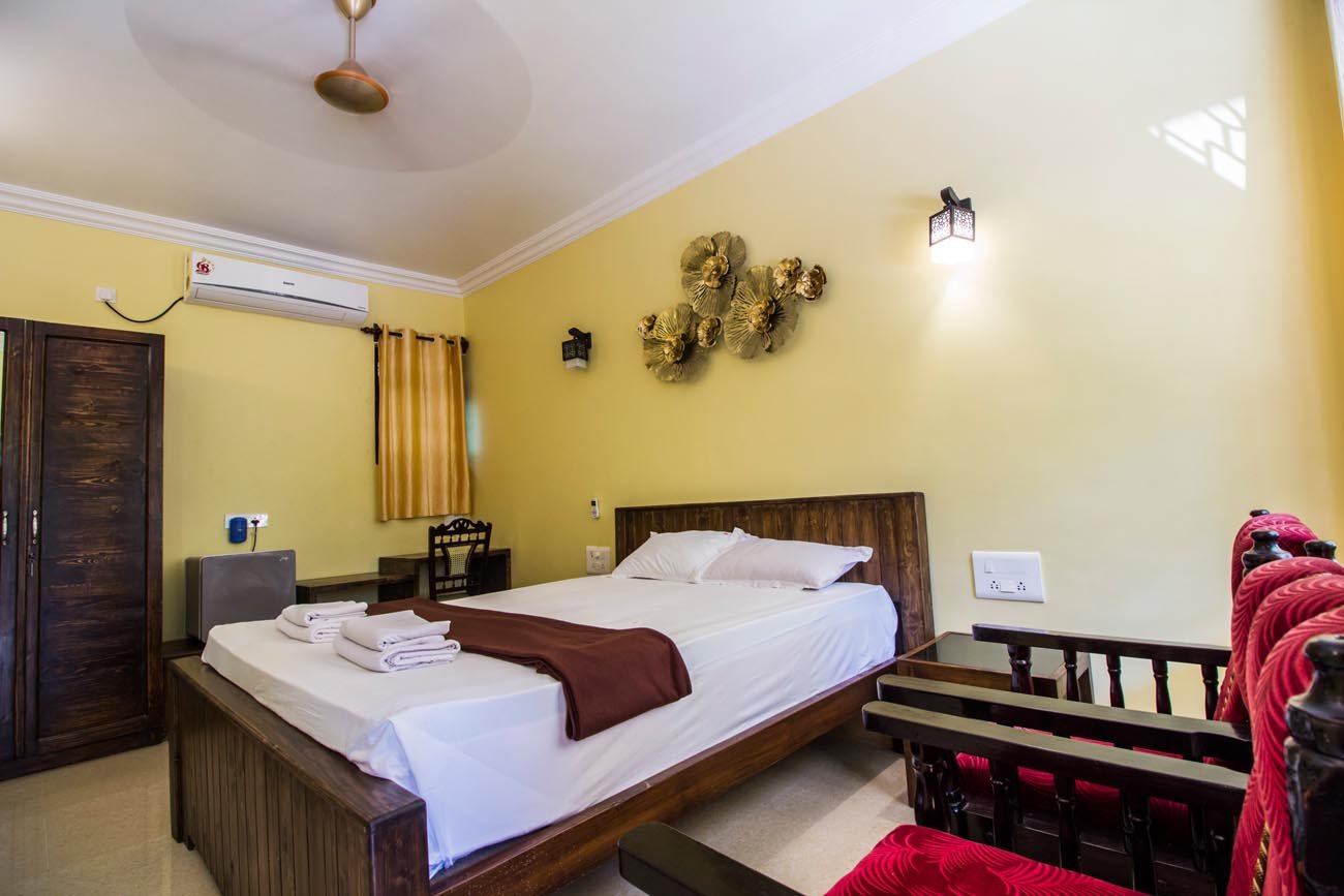 Executive Room with balcony door